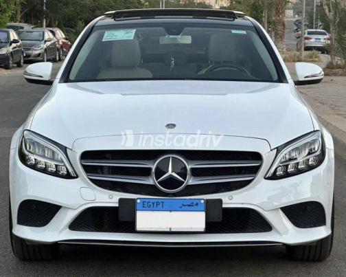 Mercedes C 180 2020 White Automatic Used for Sale in Cairo - 3
