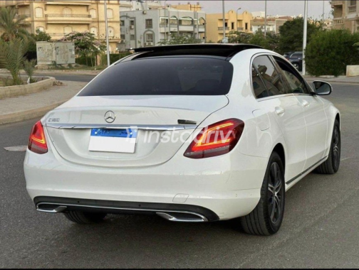 Mercedes C 180 2020 White Automatic Used for Sale in Cairo - 5