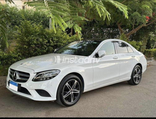 Mercedes C 180 2020 White Automatic Used for Sale in Cairo - 6