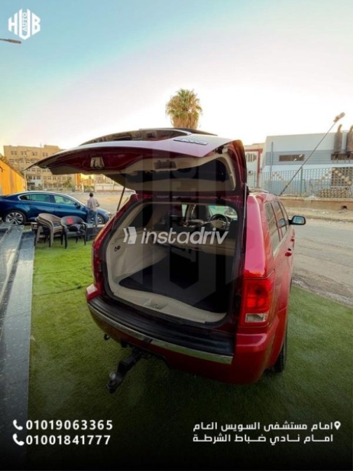 Jeep Grand Cherokee 2010 Red Automatic Used for Sale in Suez  - 8