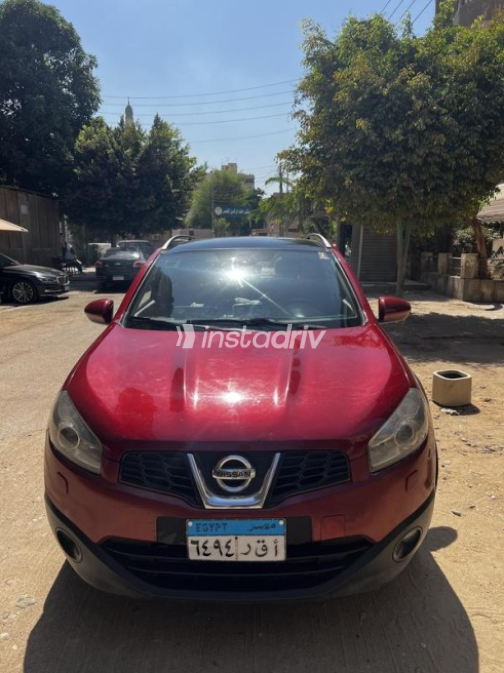 Nissan Qashqai 2013 Dark Red Automatic Used for Sale in Heliopolis - 1
