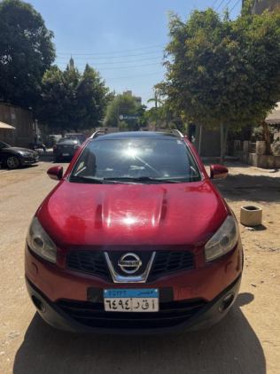 Nissan Qashqai 2013 Dark Red Automatic Used for Sale in Heliopolis
