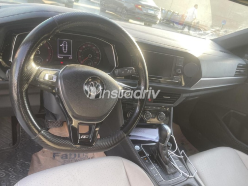 Volkswagen Jetta 2019 Silver Automatic Used for Sale in Cairo - 4