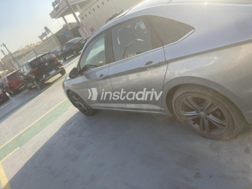 Volkswagen Jetta 2019 Silver Automatic Used for Sale in Cairo - 9