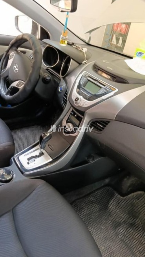 Hyundai Avante 2011 Dark Gray Automatic Used for Sale in Cairo - 5