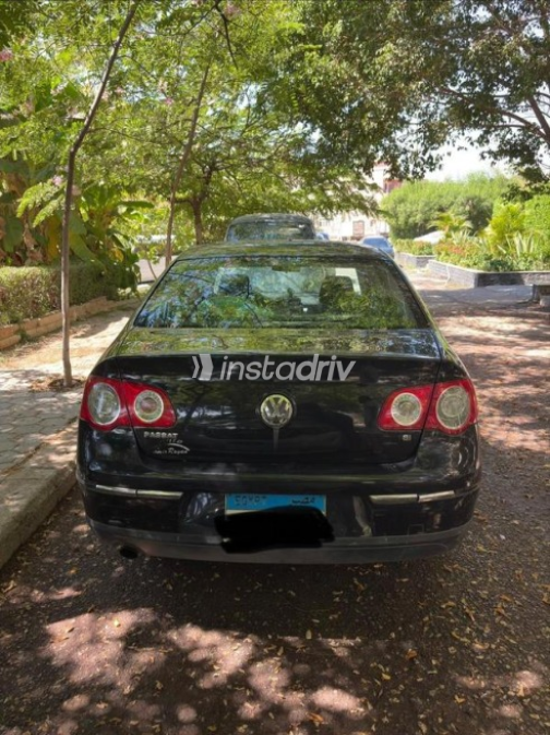 Volkswagen Passat 2011 Black Automatic Used for Sale in Al Shorouk - 2