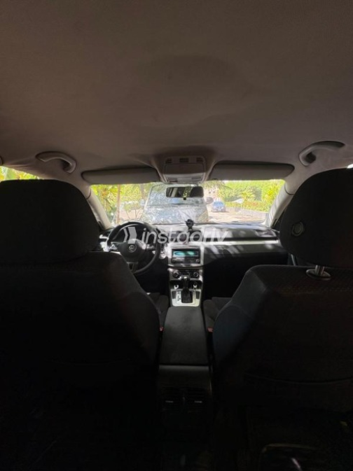Volkswagen Passat 2011 Black Automatic Used for Sale in Al Shorouk - 8