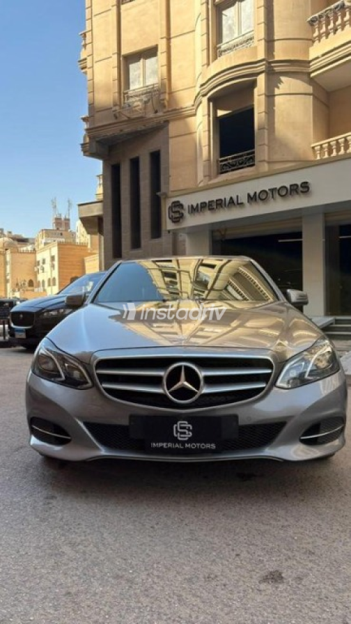 Mercedes E 200 2014 Gray Automatic Used for Sale in Maadi - 3