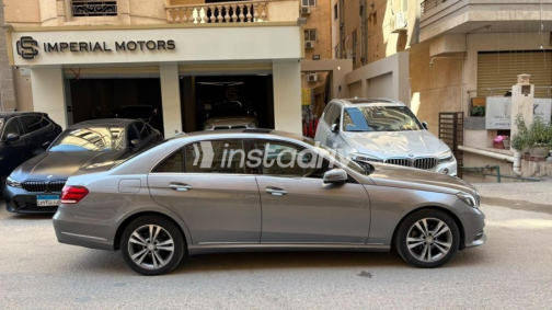 Mercedes E 200 2014 Gray Automatic Used for Sale in Maadi - 5