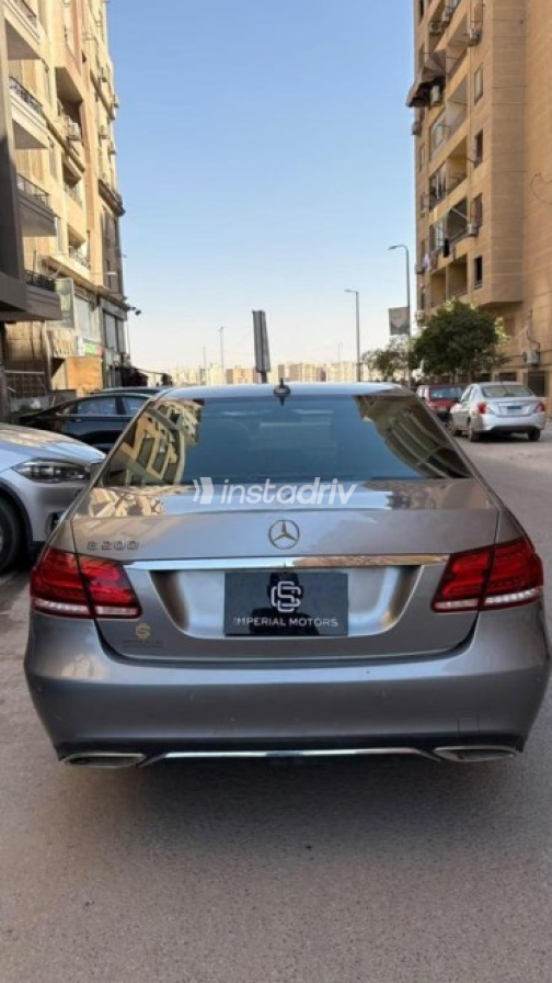 Mercedes E 200 2014 Gray Automatic Used for Sale in Maadi - 8