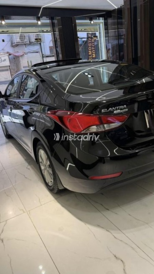Hyundai Elantra 2016 Black Automatic Used for Sale in Nasr city - 4