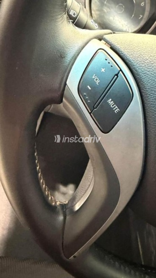 Hyundai Elantra 2016 Black Automatic Used for Sale in Nasr city - 6