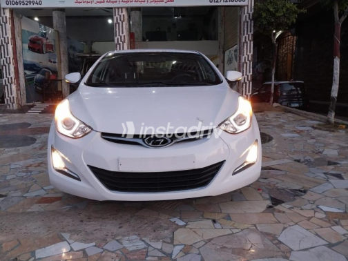 Hyundai Avante 2014 White Automatic Used for Sale in Mansoura - 7