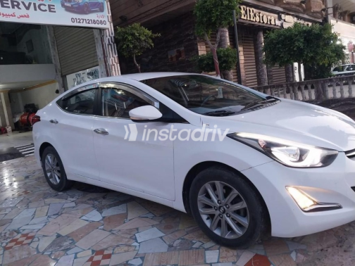 Hyundai Avante 2014 White Automatic Used for Sale in Mansoura - 9