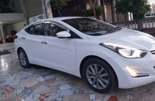 Hyundai Avante 2014 White Automatic Used for Sale in Mansoura