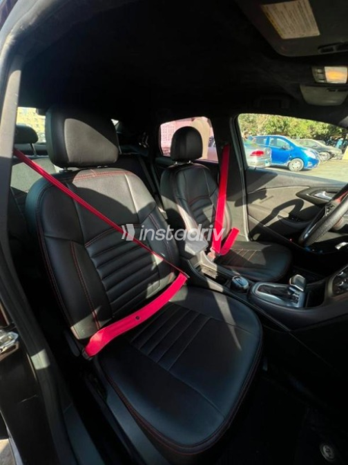 Opel Astra 2016 Eggplant Automatic Used for Sale in Sheikh Zayed City - 5