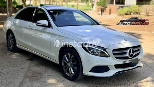 Mercedes C 180 2016 White Automatic Used for Sale in Cairo - 3