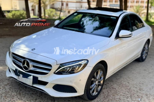 Mercedes C 180 2016 White Automatic Used for Sale in Cairo - 4