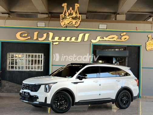 كيا سورينتو 2024 أبيض أوتوماتيك مستعملة للبيع في القاهرة الكبرى ( القاهرة - الجيزة) - 4