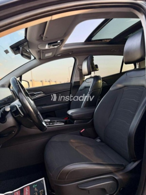 Kia Sportage 2024 Black Automatic Used for Sale in Nasr city - 9