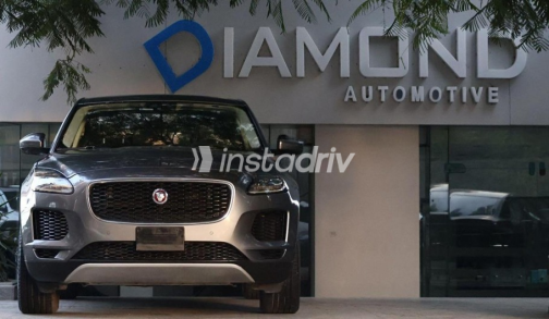 جاكوار E-pace 2019 رمادي أوتوماتيك مستعملة للبيع في القاهرة - 1