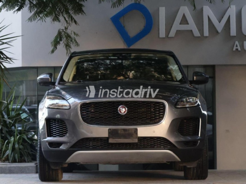 جاكوار E-pace 2019 رمادي أوتوماتيك مستعملة للبيع في القاهرة - 2