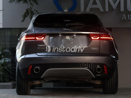 جاكوار E-pace 2019 رمادي أوتوماتيك مستعملة للبيع في القاهرة - 8