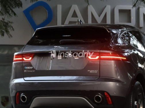 جاكوار E-pace 2019 رمادي أوتوماتيك مستعملة للبيع في القاهرة - 10