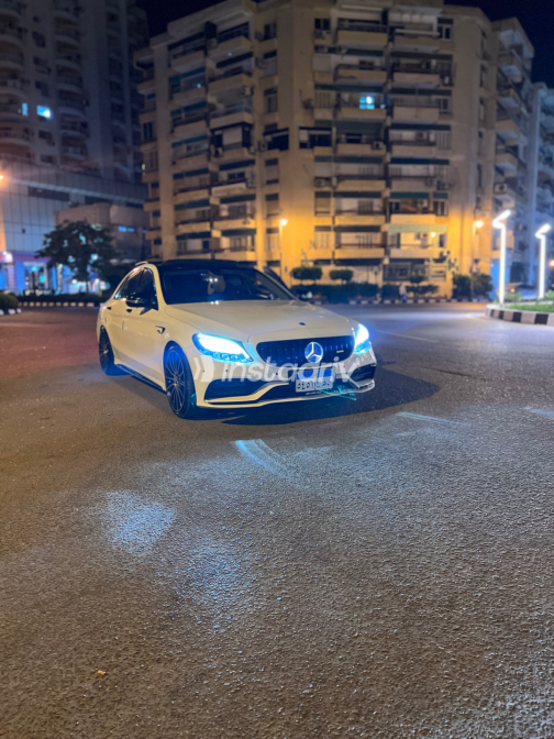 Mercedes C 180 2019 White Automatic Used for Sale in Greater Cairo ( Cairo + Giza) - 3