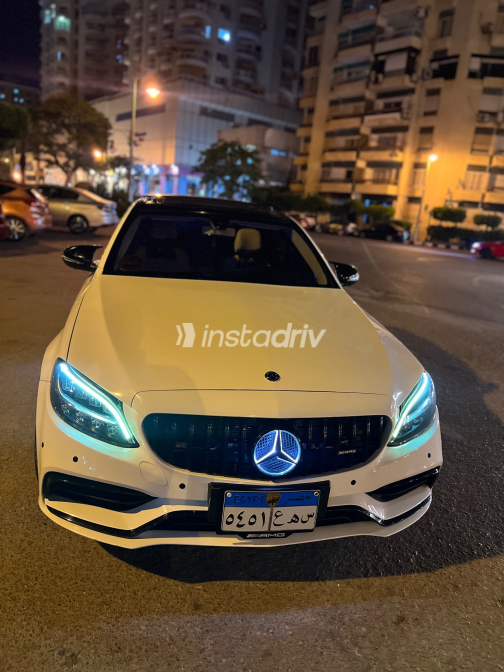Mercedes C 180 2019 White Automatic Used for Sale in Greater Cairo ( Cairo + Giza) - 4