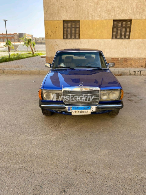 مرسيدس E 200 1978 أزرق أوتوماتيك مستعملة للبيع في القاهرة الكبرى ( القاهرة - الجيزة) - 7
