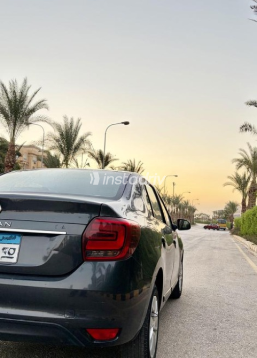 رينو لوجان 2022 بترولي أوتوماتيك مستعملة للبيع في 6 أكتوبر - 6
