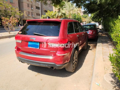 Jeep Cherokee 2018 Red Automatic Used for Sale in Cairo - 5