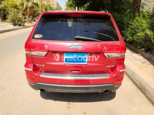 Jeep Cherokee 2018 Red Automatic Used for Sale in Cairo - 8