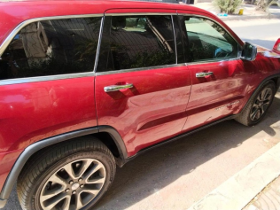 Jeep Cherokee 2018 Red Automatic Used for Sale in Cairo