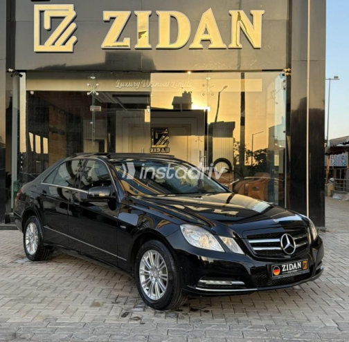 مرسيدس E 250 2011 أسود أوتوماتيك مستعملة للبيع في مدينة الشيخ زايد - 6