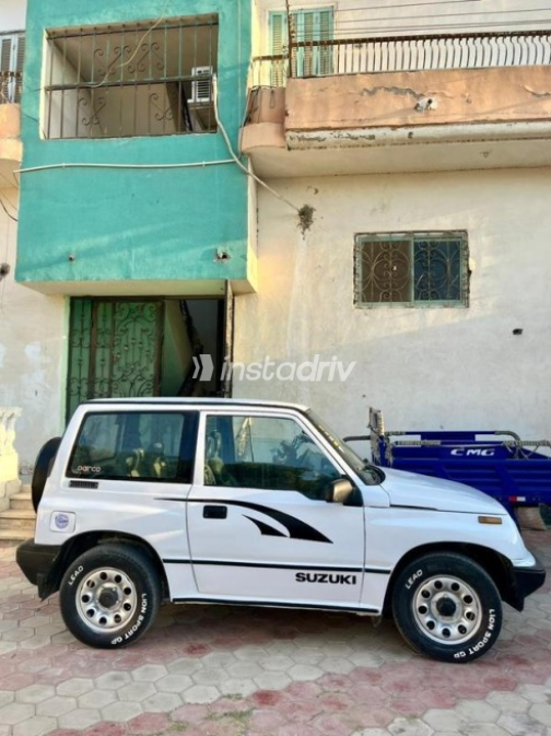 Suzuki Vitara 1997 White Manual Used for Sale in Cairo - 4