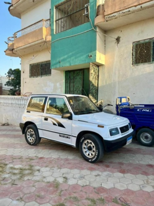Suzuki Vitara 1997 White Manual Used for Sale in Cairo