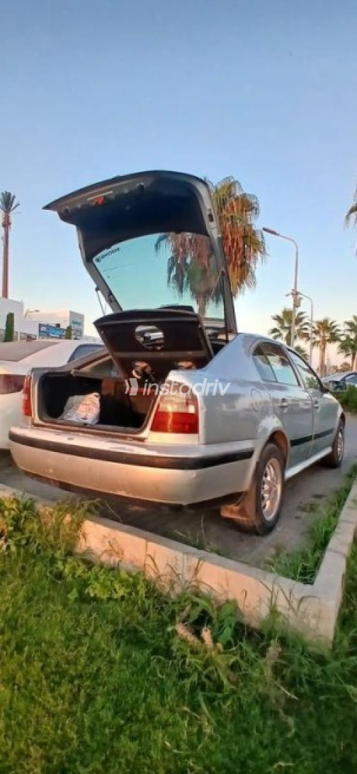 Skoda Octavia A4 1998 Silver Automatic Used for Sale in Kafr el-Sheikh - 10