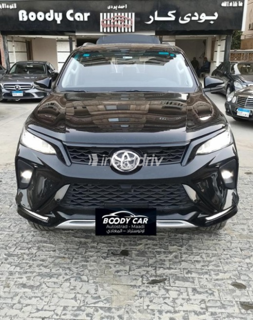 Toyota Fortuner 2023 Black Automatic Used for Sale in Maadi - 1