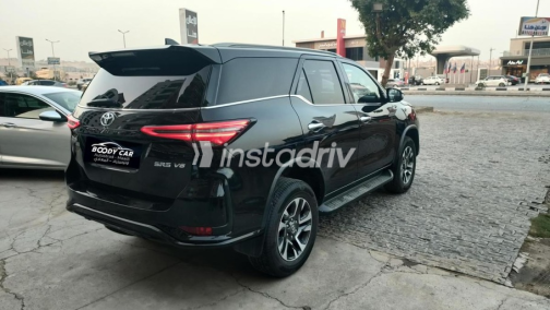 Toyota Fortuner 2023 Black Automatic Used for Sale in Maadi - 3