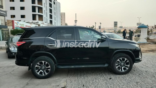 Toyota Fortuner 2023 Black Automatic Used for Sale in Maadi - 4