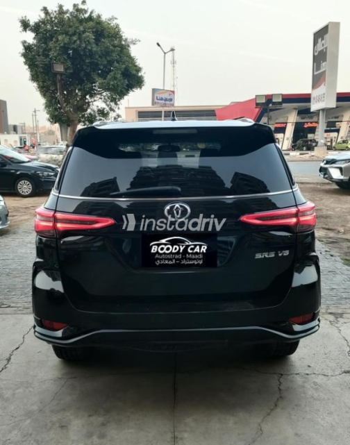 Toyota Fortuner 2023 Black Automatic Used for Sale in Maadi - 5