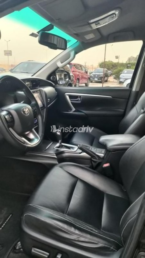 Toyota Fortuner 2023 Black Automatic Used for Sale in Maadi - 6