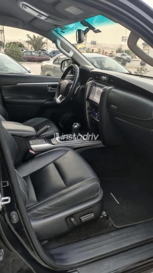 Toyota Fortuner 2023 Black Automatic Used for Sale in Maadi - 8