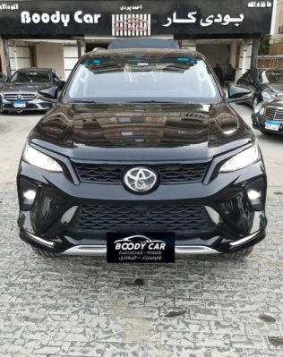 Toyota Fortuner 2023 Black Automatic Used for Sale in Maadi