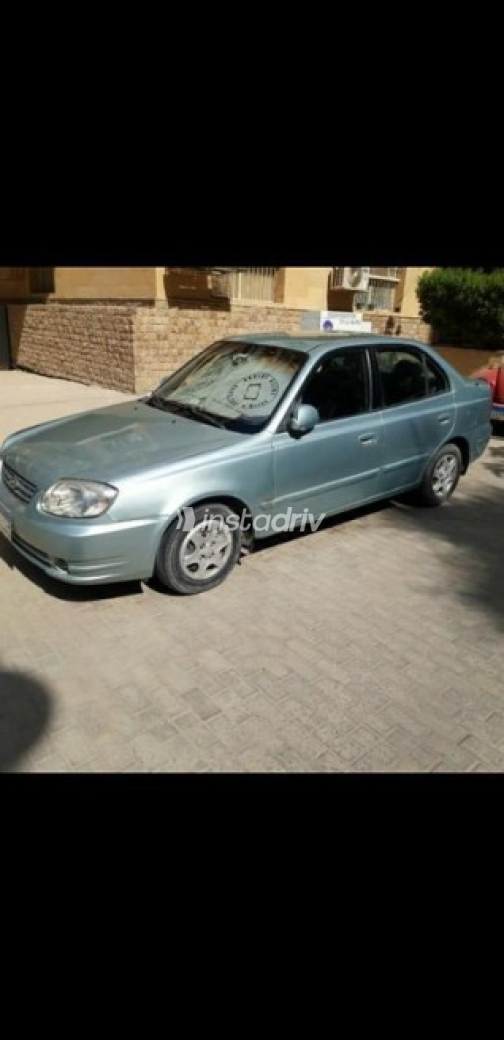هيونداي فيرنا 2007 فضي يدوي مستعملة للبيع في القاهرة - 3