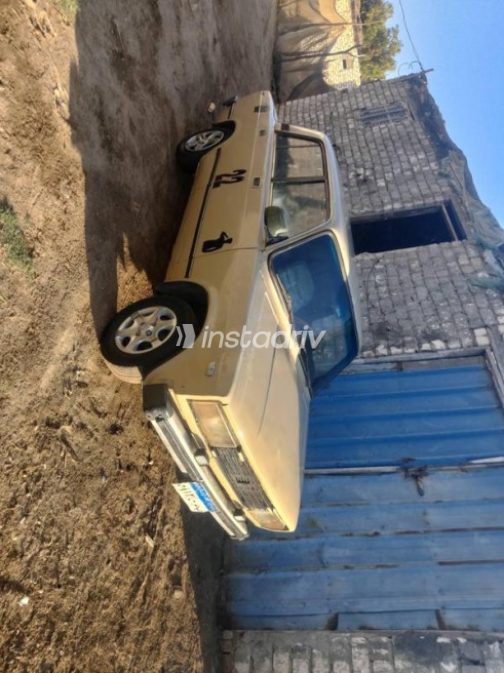 Lada 2107 1983 Bronze Manual Used for Sale in Delengat - 4
