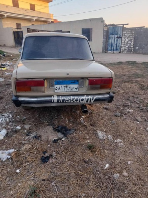 Lada 2107 1983 Bronze Manual Used for Sale in Delengat - 5
