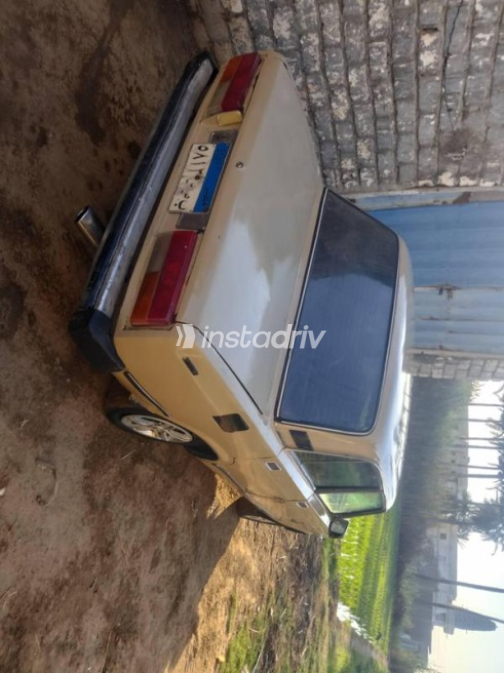 Lada 2107 1983 Bronze Manual Used for Sale in Delengat - 6